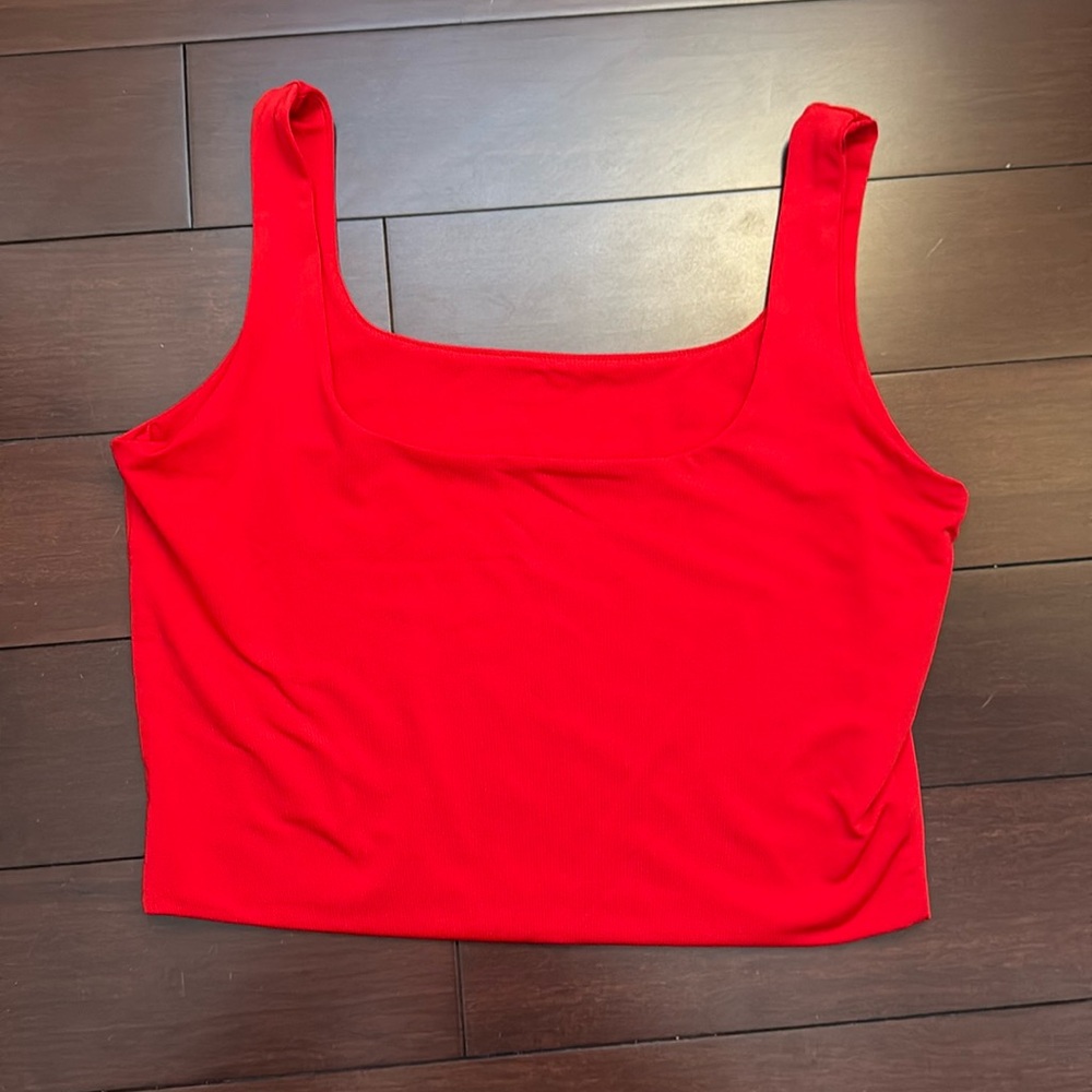 Red cropped tank top - brand and size unknown, fits 4/6 or S/M